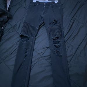 Black Men’s Skinny Jeans